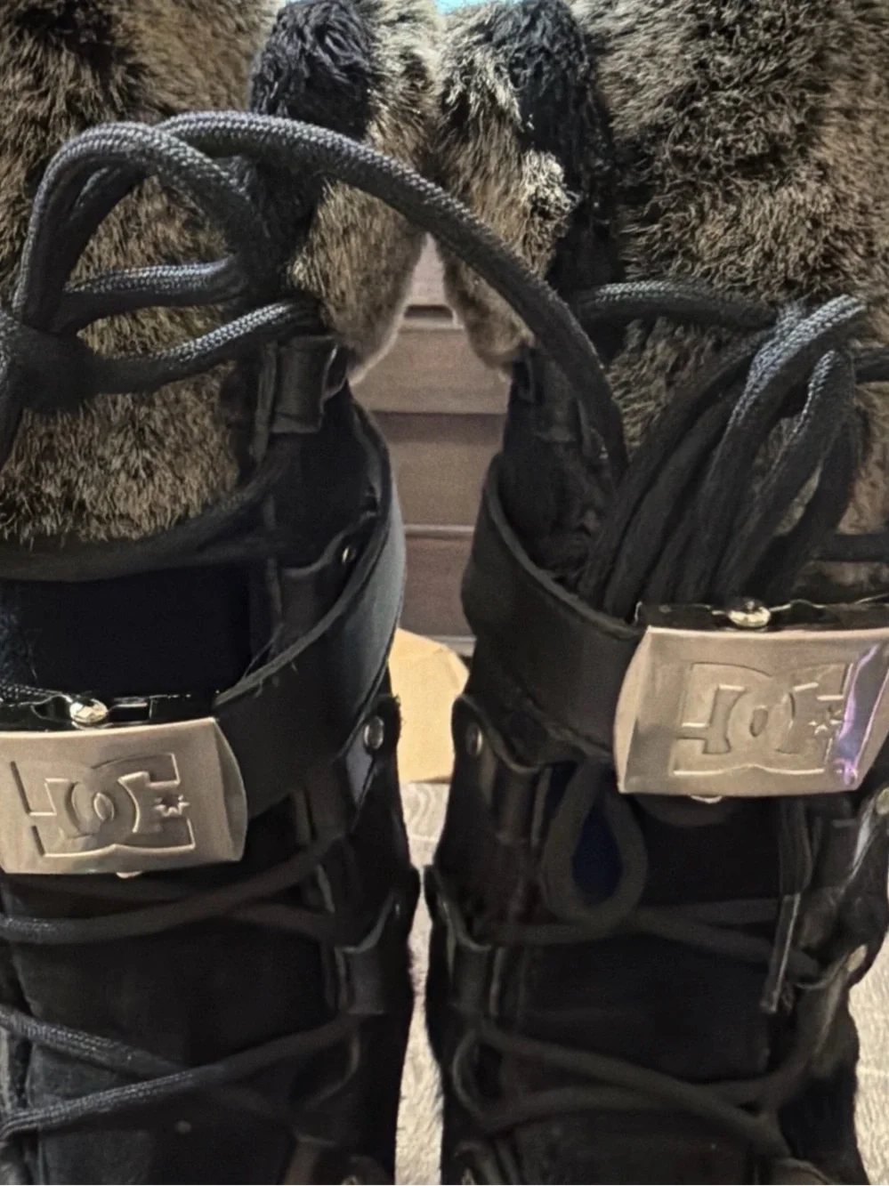 Vintage DC Shoes Y2K 2000 Black Buckle Platform Fur Snow Boots Women’s 7.5 RARE!